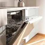 New Palace - Luxury Next To Metro M4 *
