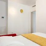아파트 New Palace - Luxury Next To Metro M4